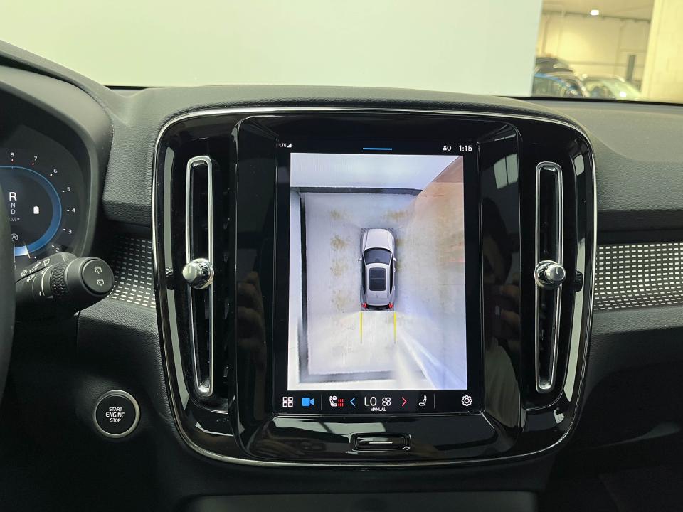 Volvo XC40 2.0 B4 G Plus Dark Auto