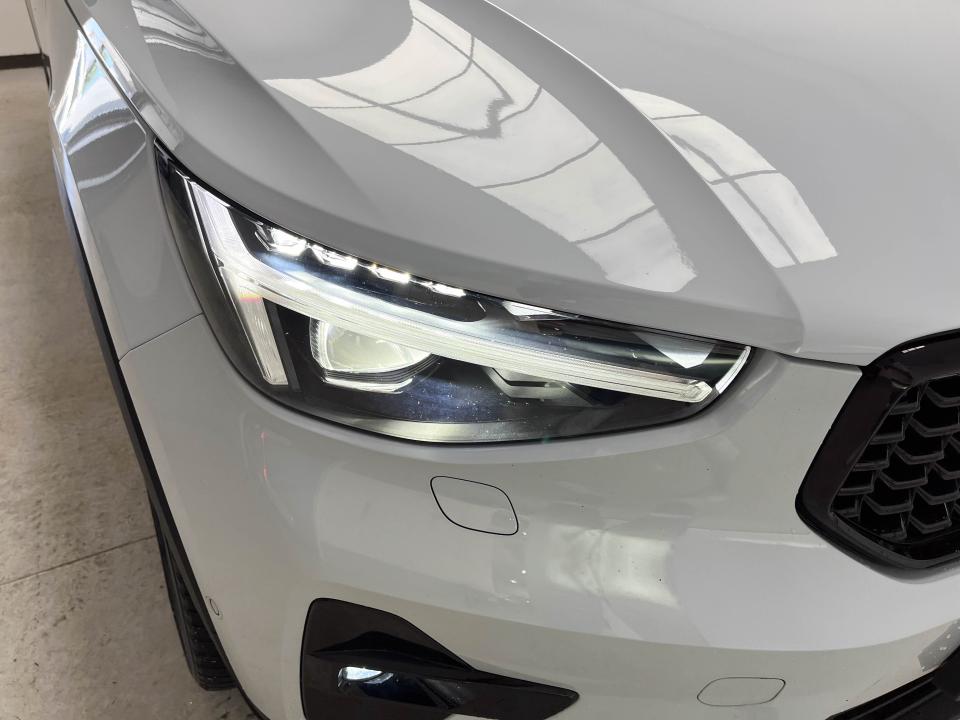 Volvo XC40 2.0 B4 G Plus Dark Auto