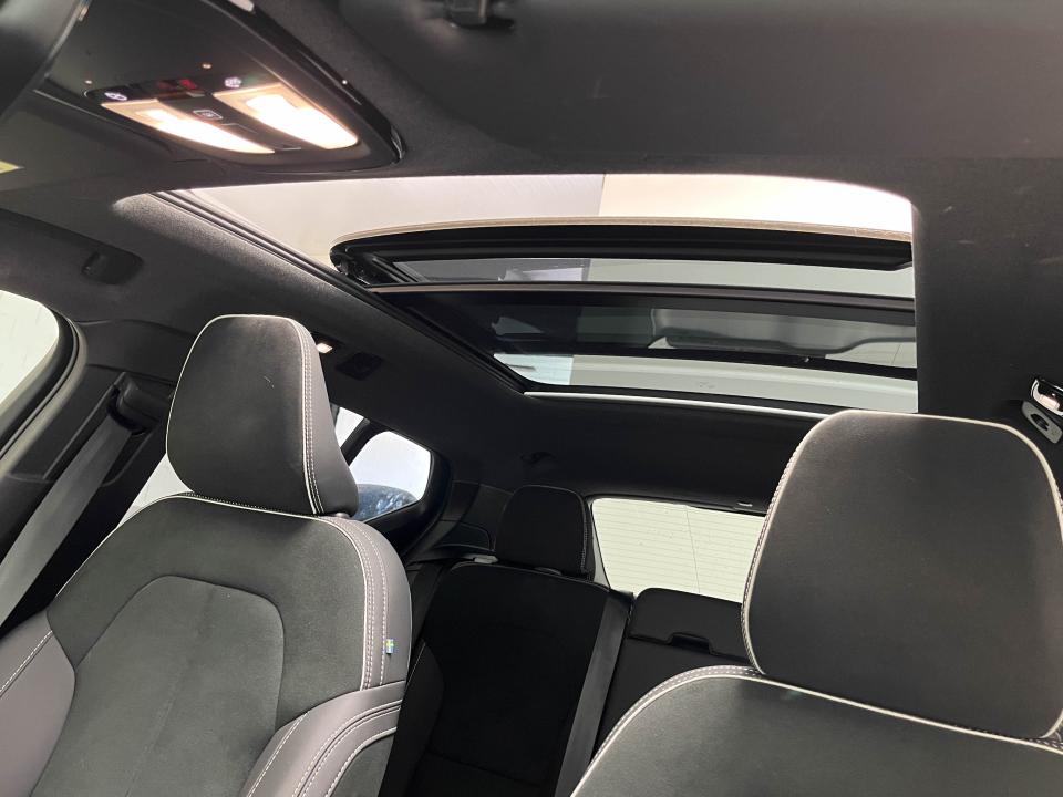 Volvo XC40 2.0 B4 G Plus Dark Auto