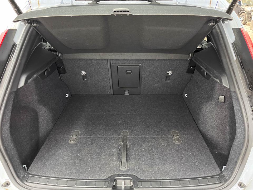 Volvo XC40 2.0 B4 G Plus Dark Auto