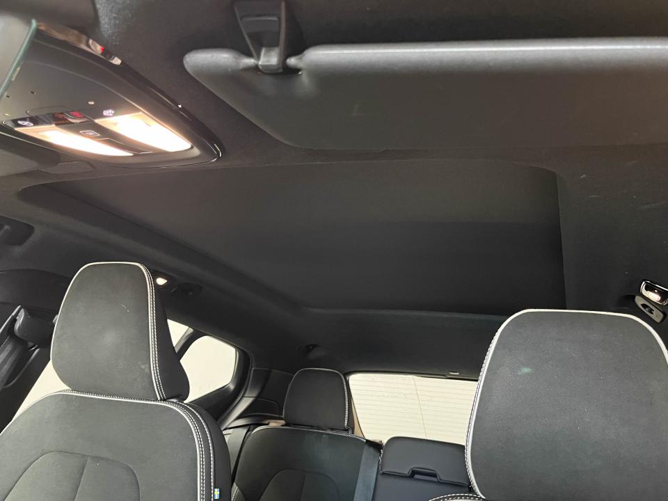 Volvo XC40 2.0 B4 G Plus Dark Auto