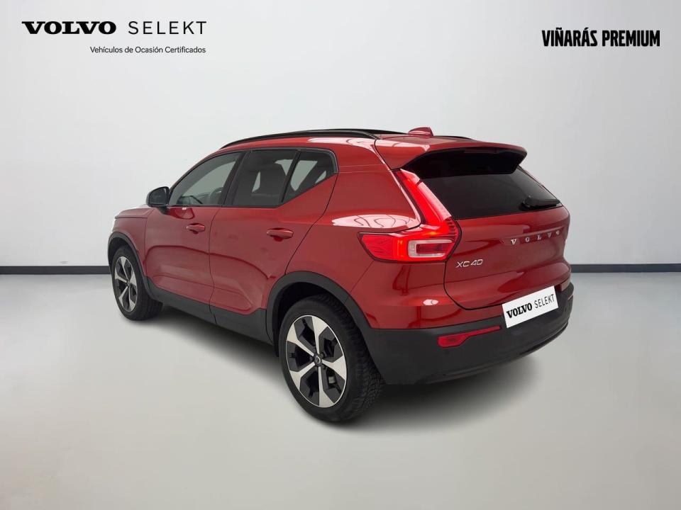 Volvo XC40 2.0 B4 G Plus Dark Auto