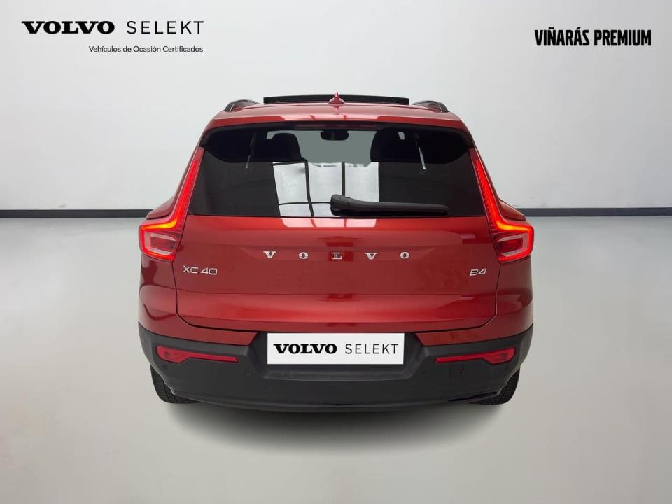 Volvo XC40 2.0 B4 G Plus Dark Auto