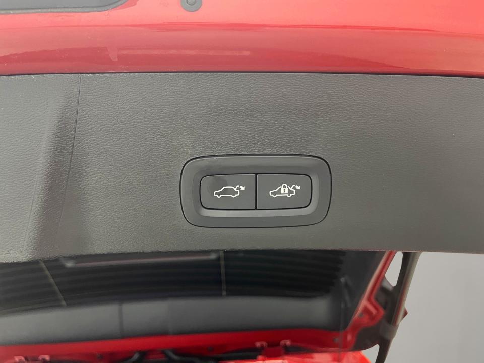 Volvo XC40 2.0 B4 G Plus Dark Auto