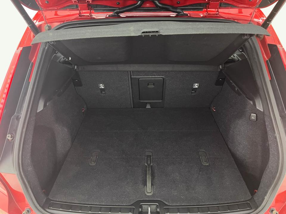Volvo XC40 2.0 B4 G Plus Dark Auto
