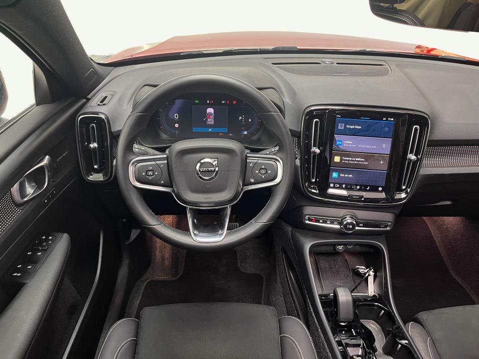 Volvo XC40 2.0 B4 G Plus Dark Auto