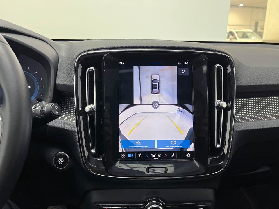 Volvo XC40 2.0 B4 G Plus Dark Auto