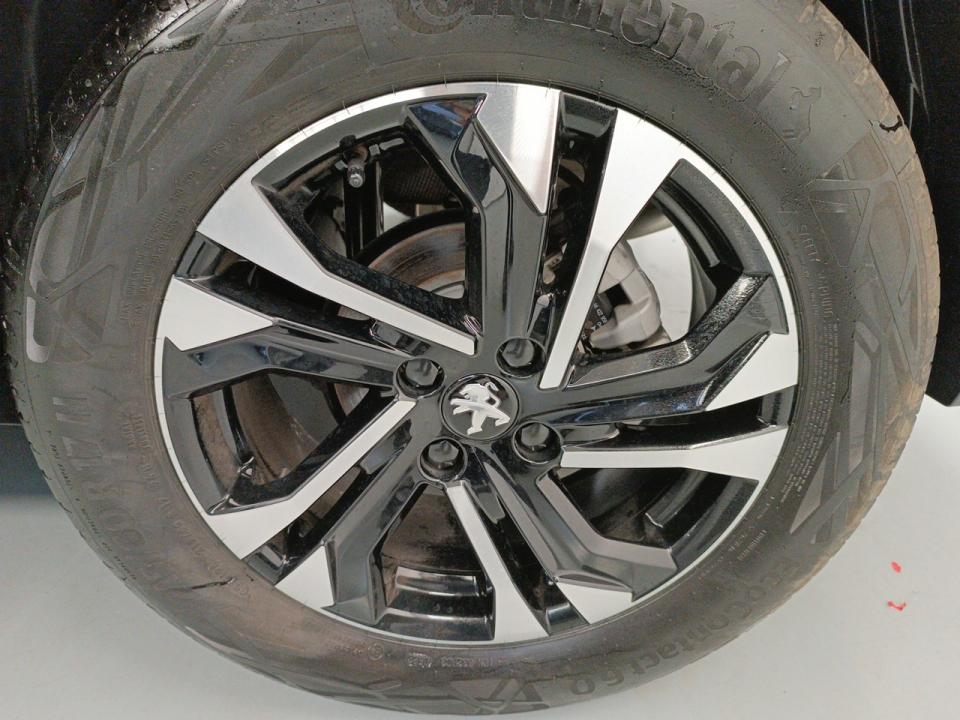 Peugeot 2008 Allure Puretech 130 S&S 6 Vel. MAN