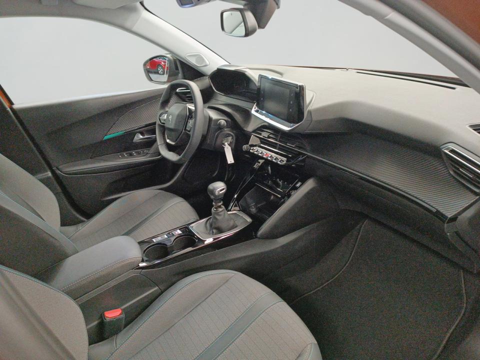 Peugeot 2008 Allure Puretech 130 S&S 6 Vel. MAN