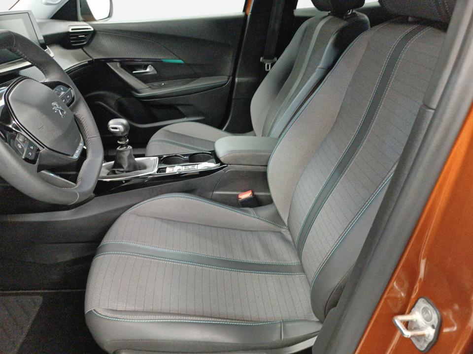 Peugeot 2008 Allure Puretech 130 S&S 6 Vel. MAN