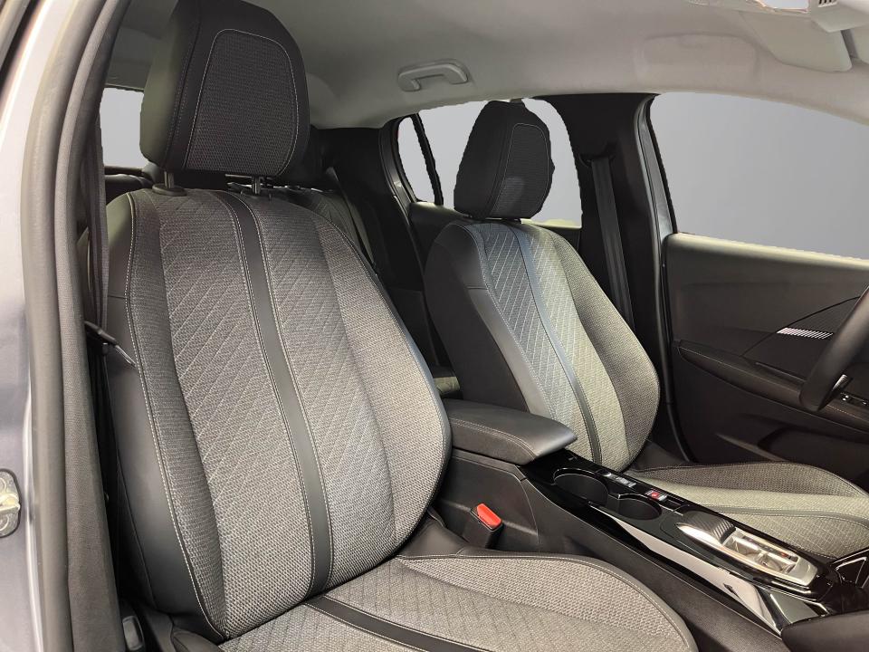 Peugeot 208 Style HYBRID 110 eDCS6