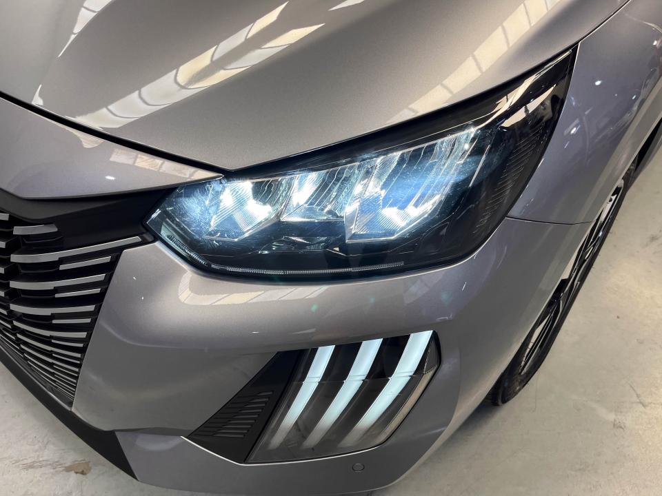 Peugeot 208 Style HYBRID 110 eDCS6