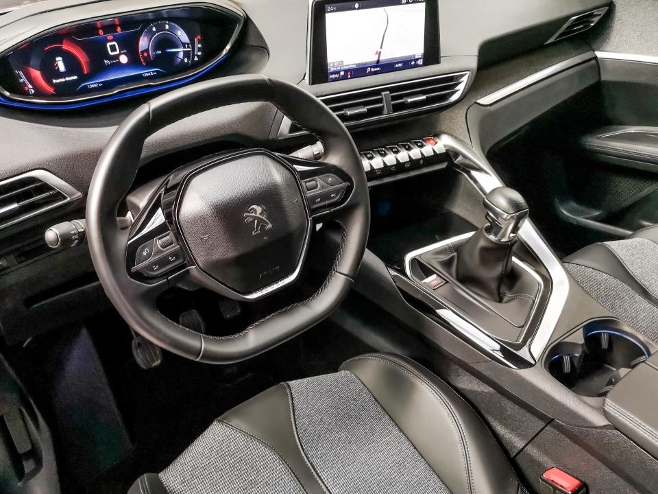 Peugeot 3008 1.2 PURETECH 96KW (130CV) ALLURE S&S