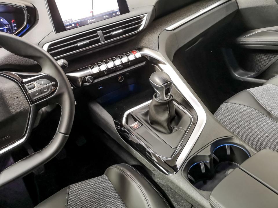 Peugeot 3008 1.2 PURETECH 96KW (130CV) ALLURE S&S