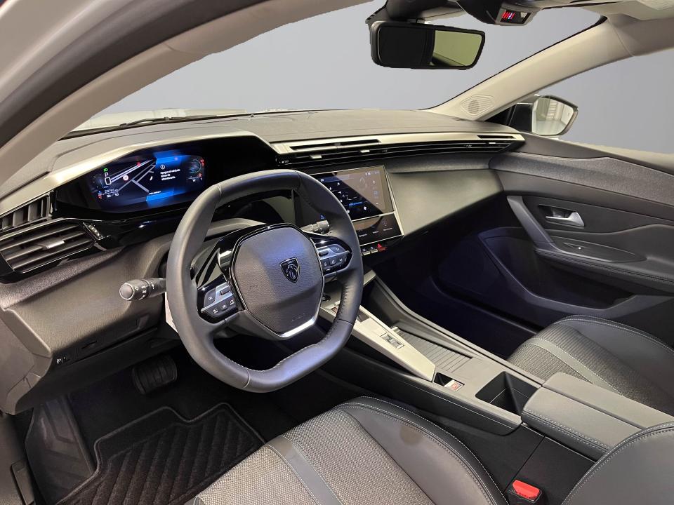 Peugeot 308 5P Allure Hybrid MHEV 136 e-DCS6