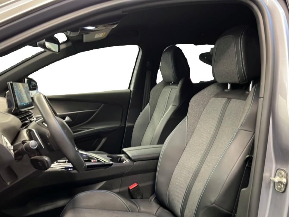 Peugeot 3008 Plug-in Hybrid 180 e-EAT8 Allure Pack