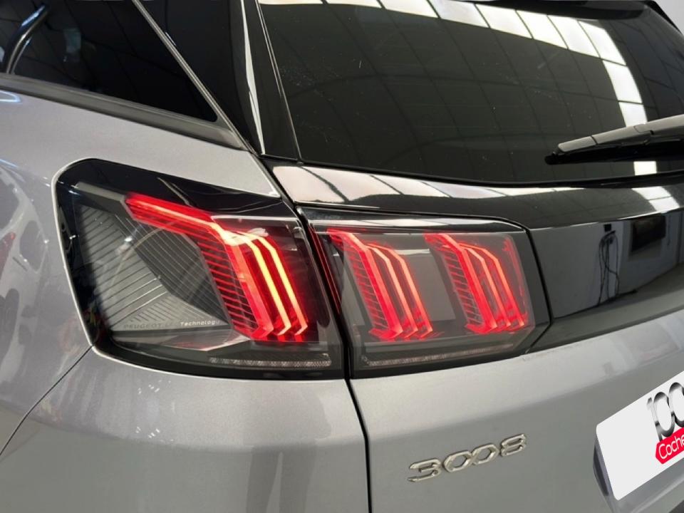 Peugeot 3008 Plug-in Hybrid 180 e-EAT8 Allure Pack