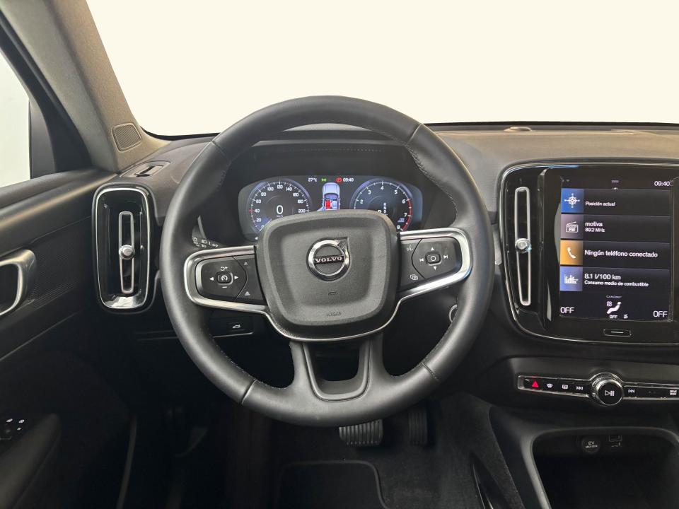 Volvo XC40 2.0 B3 G Momentum Pro Auto
