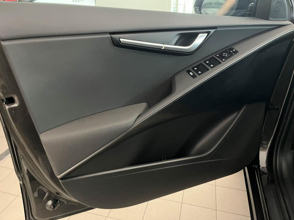 Kia Niro 1.6 GDi HEV 102kW (139CV) Drive