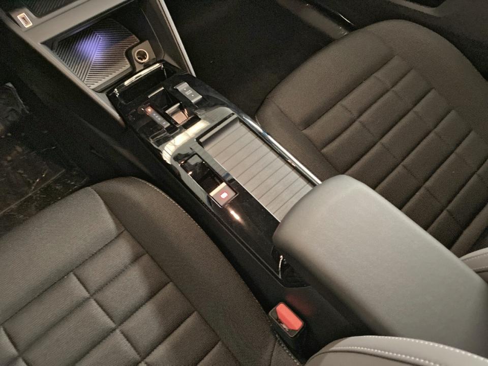 Citroen C4 Hybrid 145 ë-DCS6 Business Edition