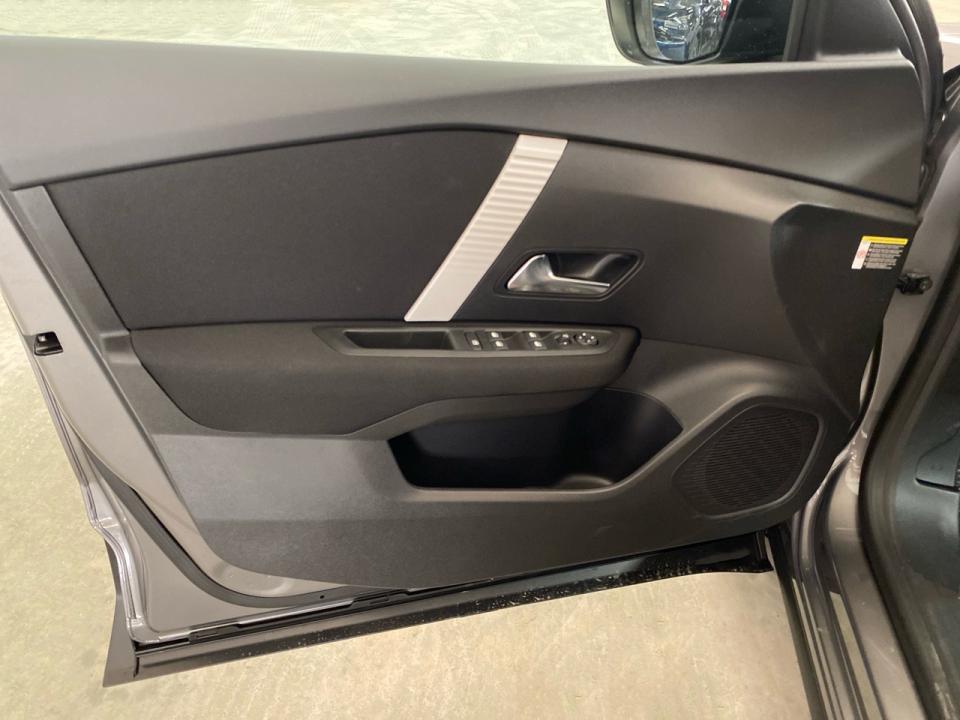 Citroen C4 Hybrid 145 ë-DCS6 Business Edition