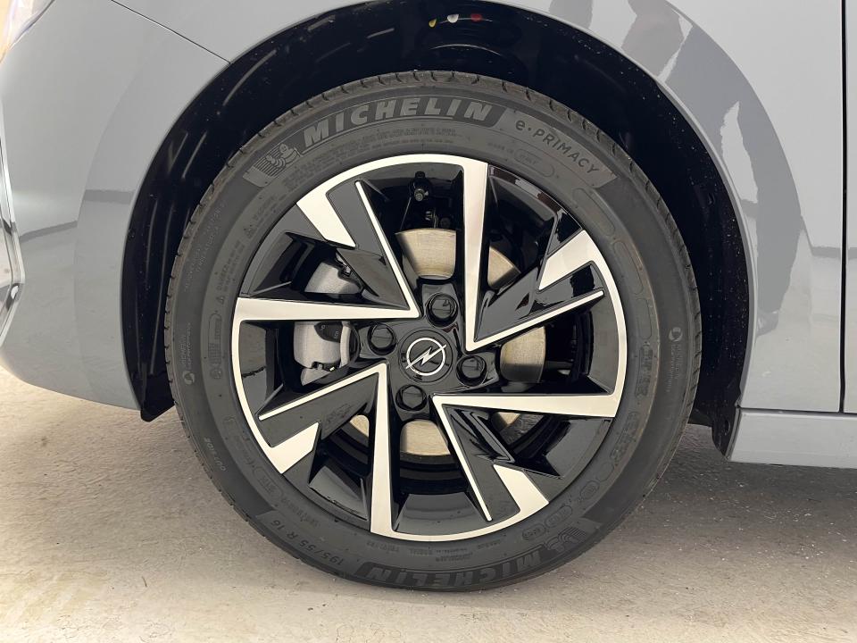 Opel Corsa 1.2T XHLHybrid 81kW GS eDCT
