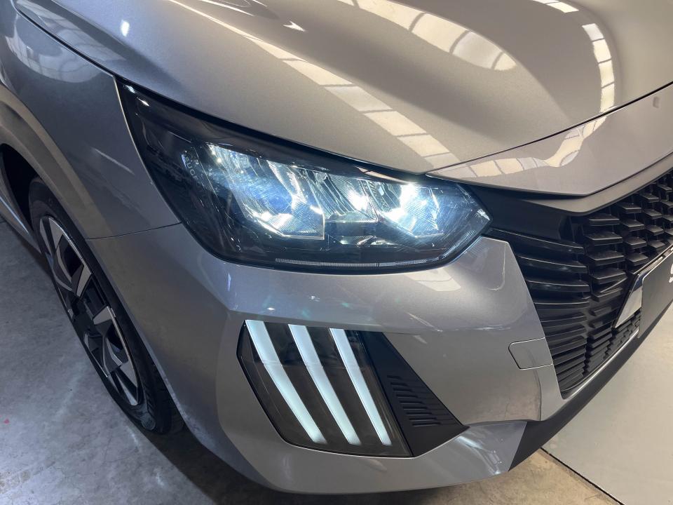 Peugeot 208 Style HYBRID 110 eDCS6