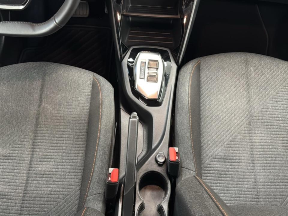 Peugeot 208 Style HYBRID 110 eDCS6