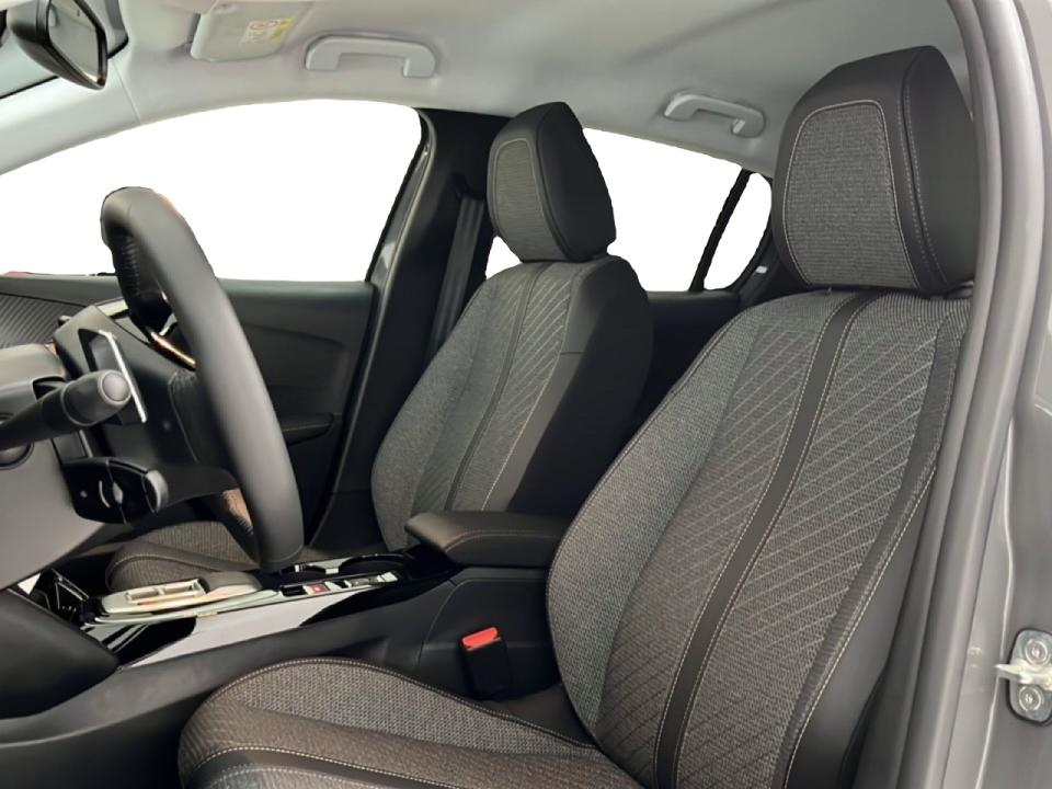 Peugeot 208 Allure HYBRID 110 eDCS6