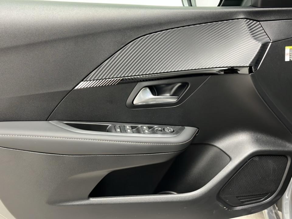 Peugeot 208 Allure HYBRID 110 eDCS6