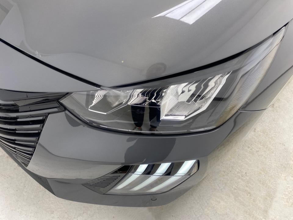 Peugeot 208 Allure HYBRID 110 eDCS6