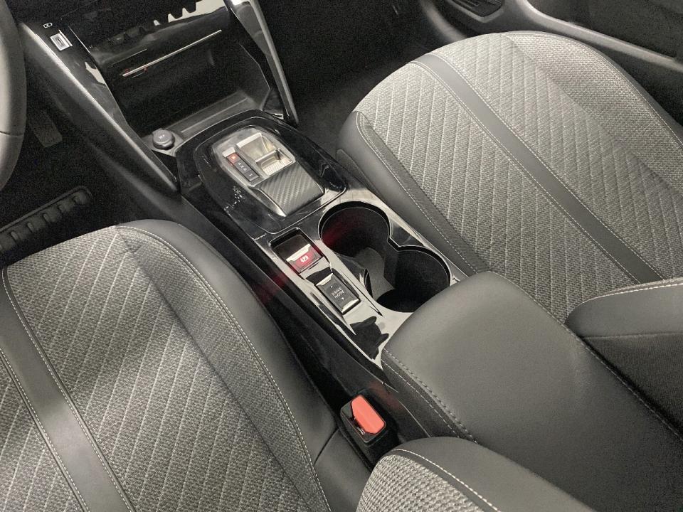 Peugeot 208 Allure HYBRID 110 eDCS6