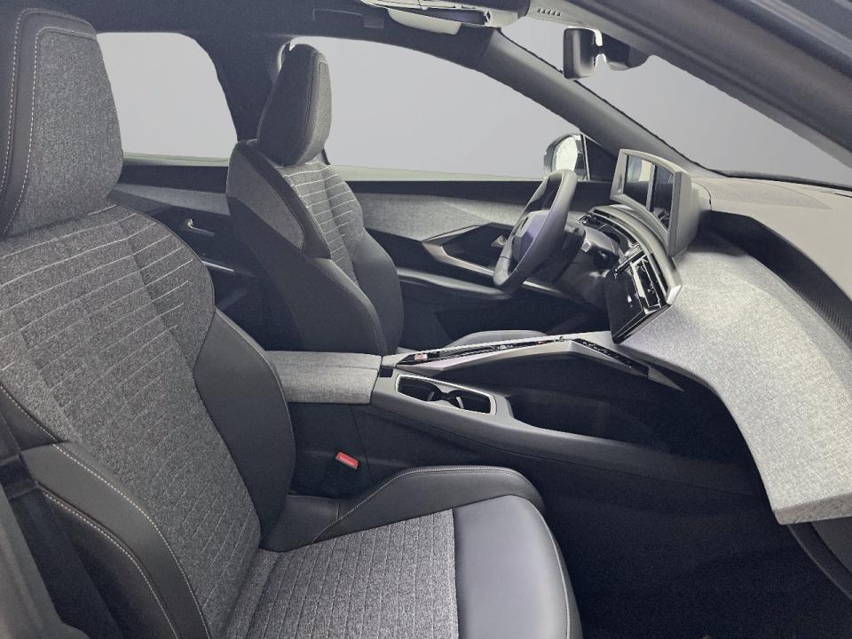 Peugeot 5008 Hybrid 1.2 107KW Allure eDCS6
