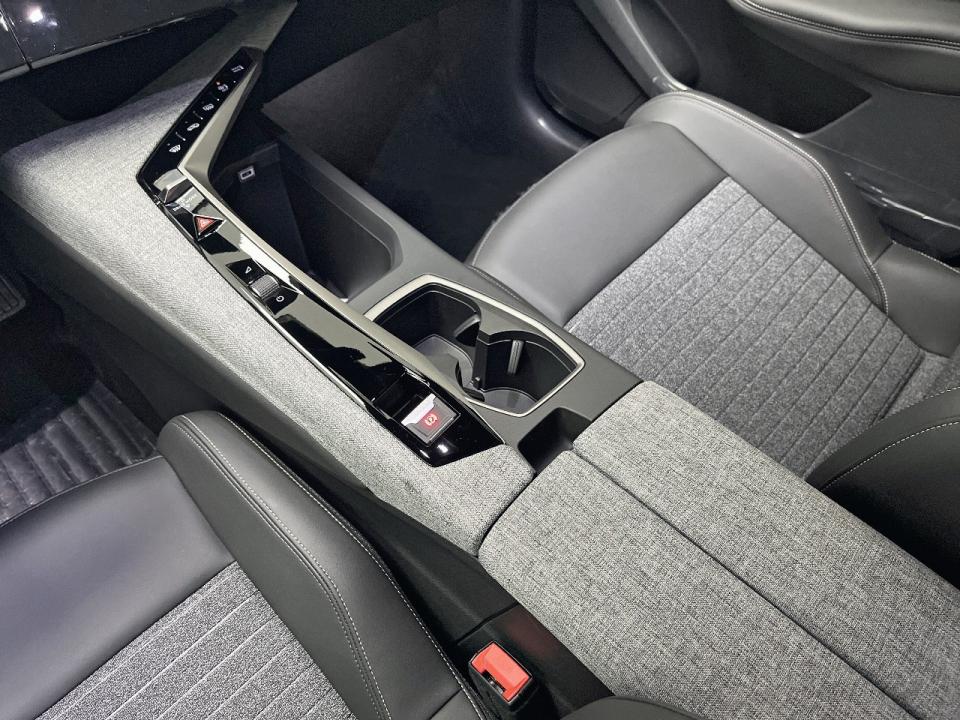 Peugeot 5008 Hybrid 1.2 107KW Allure eDCS6