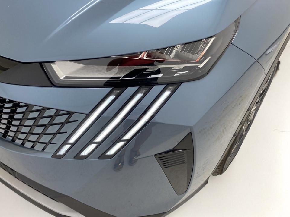 Peugeot 5008 Hybrid 1.2 107KW Allure eDCS6