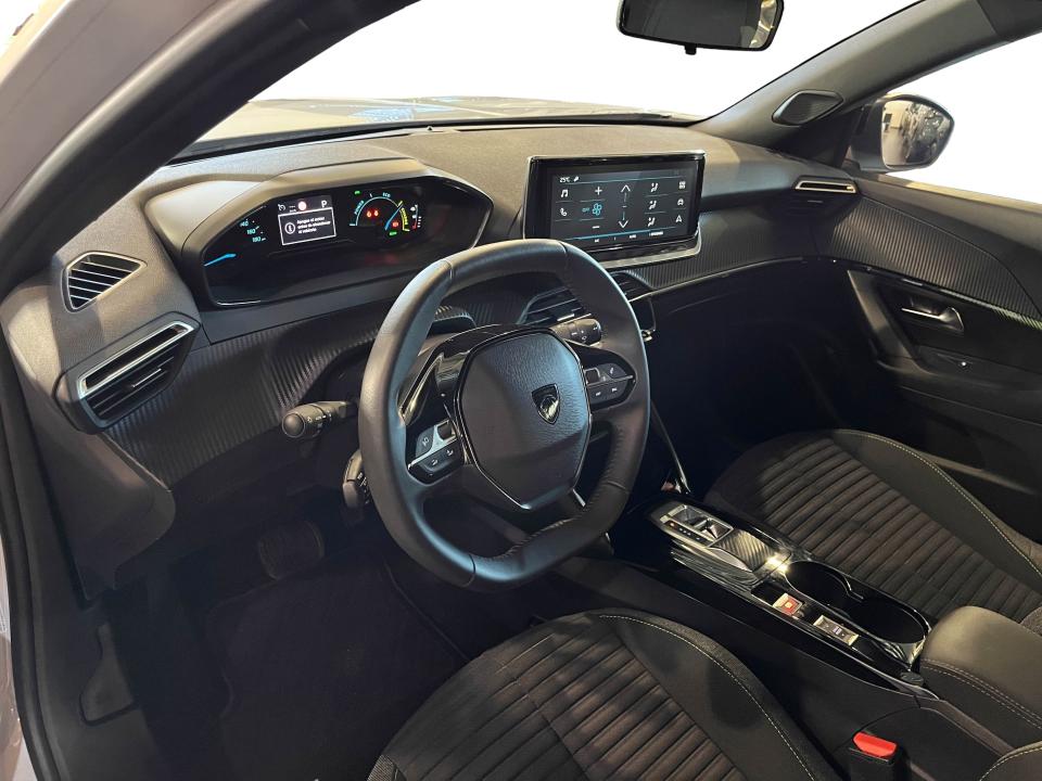 Peugeot e-2008 Eléctrico Active 136 (100kW)