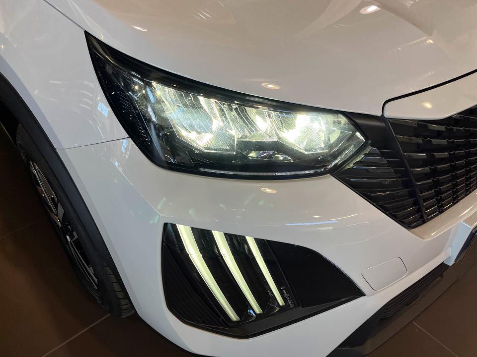 Peugeot e-2008 Eléctrico Active 136 (100kW)