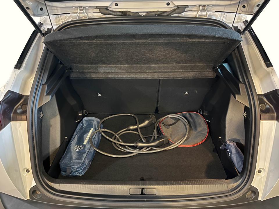 Peugeot e-2008 Eléctrico Active 136 (100kW)