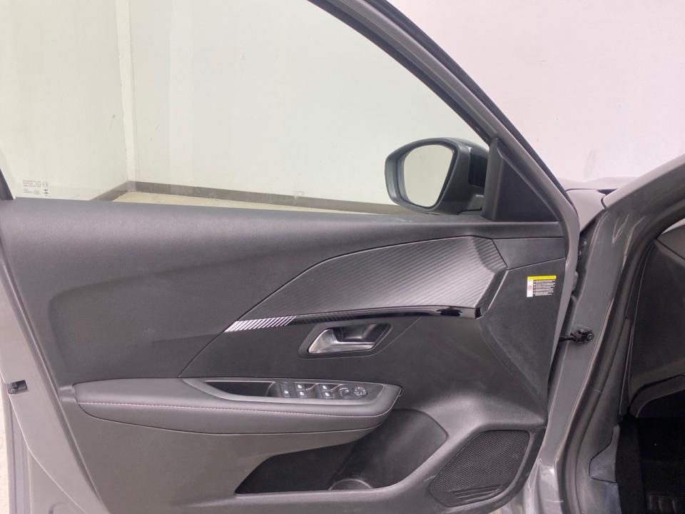 Peugeot 208 Allure HYBRID 110 eDCS6