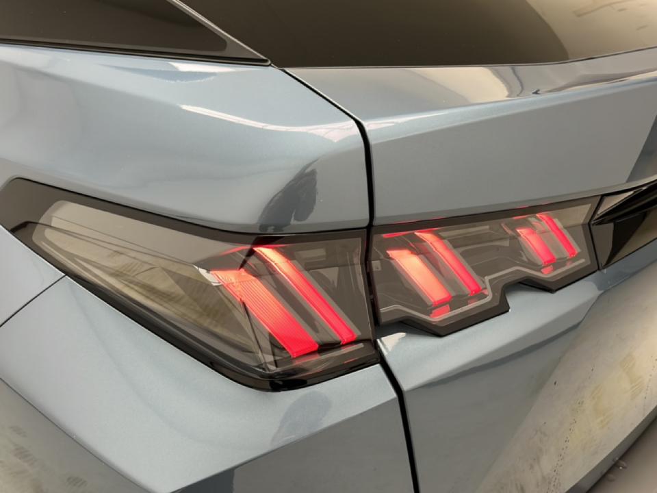 Peugeot 3008 Hybrid 1.2 107KW Allure eDCS6