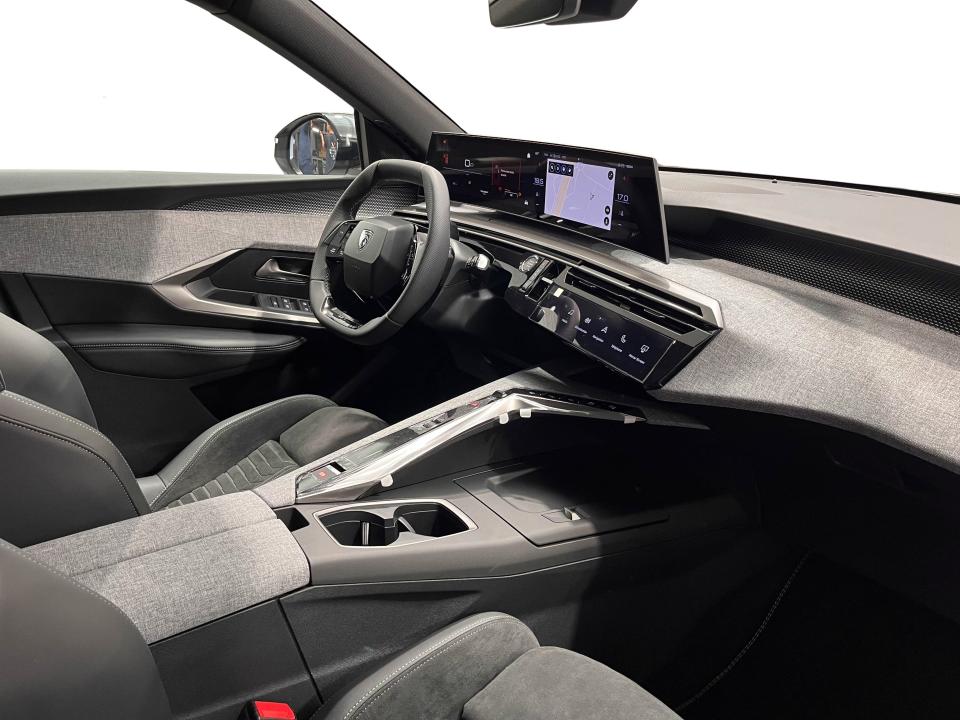 Peugeot 5008 Hybrid 1.2 107KW GT Exclusive eDCS6