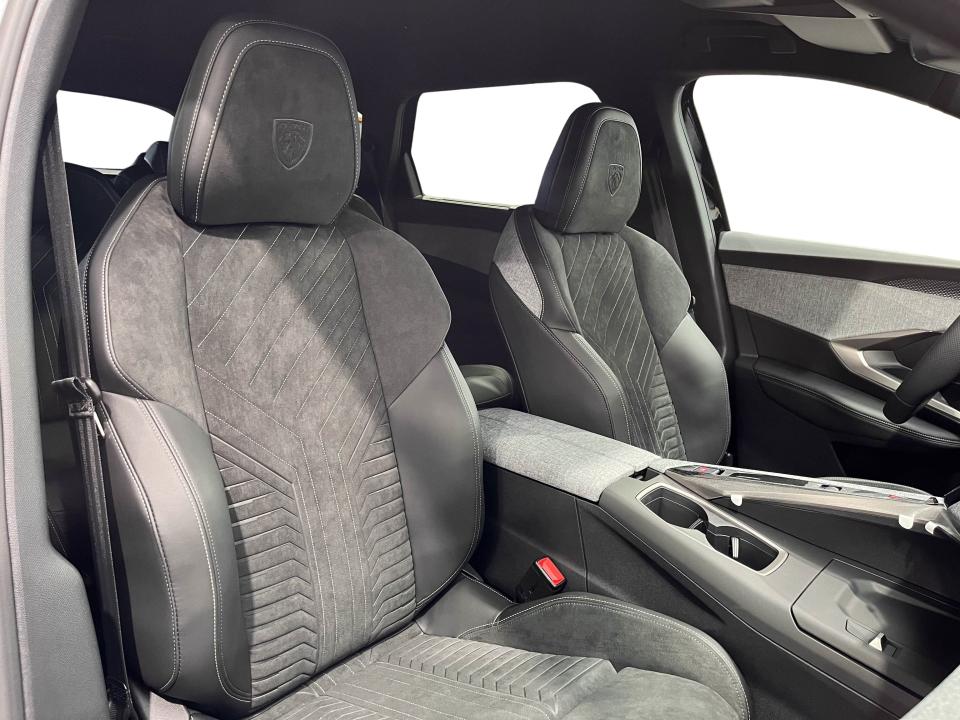 Peugeot 5008 Hybrid 1.2 107KW GT Exclusive eDCS6