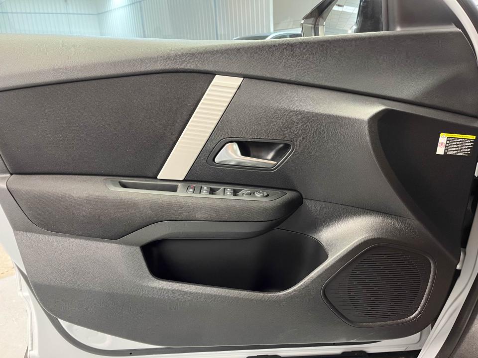 Citroen C4 Hybrid 145 ë-DCS6 Plus