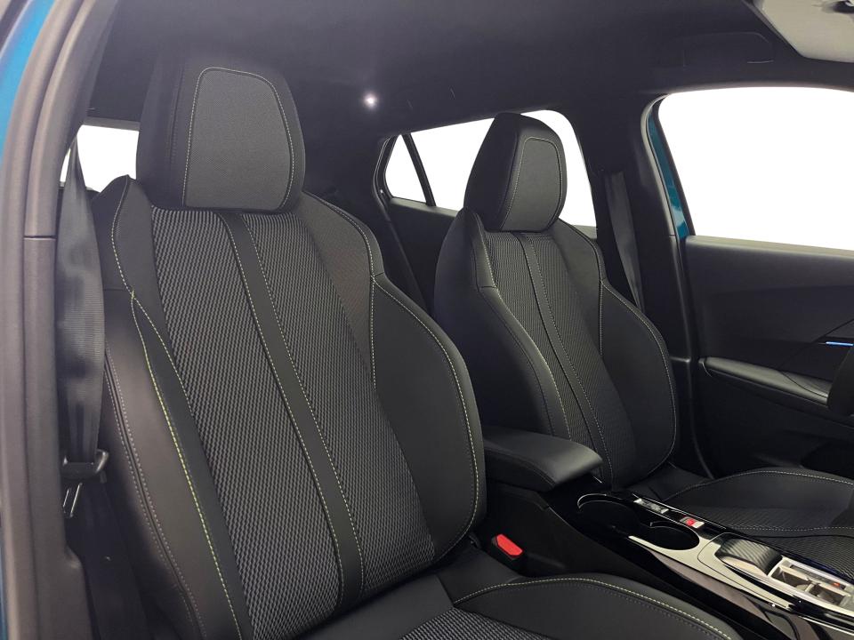 Peugeot 2008 N2008 GT Hybrid 145 eDCS6