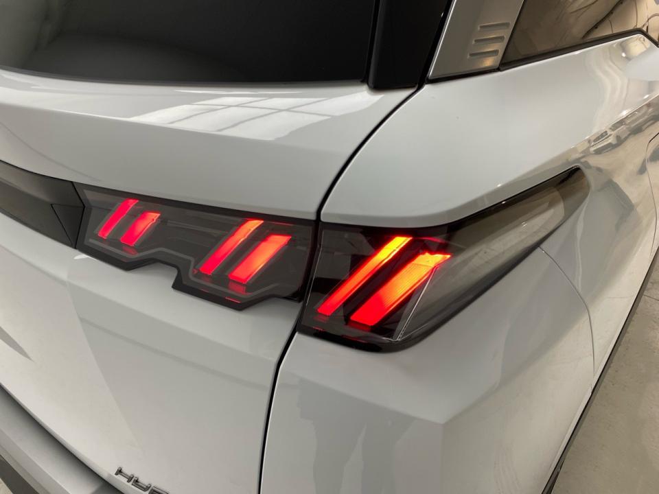 Peugeot 5008 Hybrid 1.2 100KW Allure eDCS6