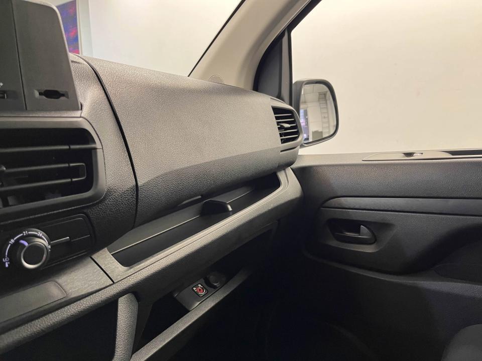 Peugeot Expert Furgón BlueHDi 120 S&S 6 Vel. MAN Standard