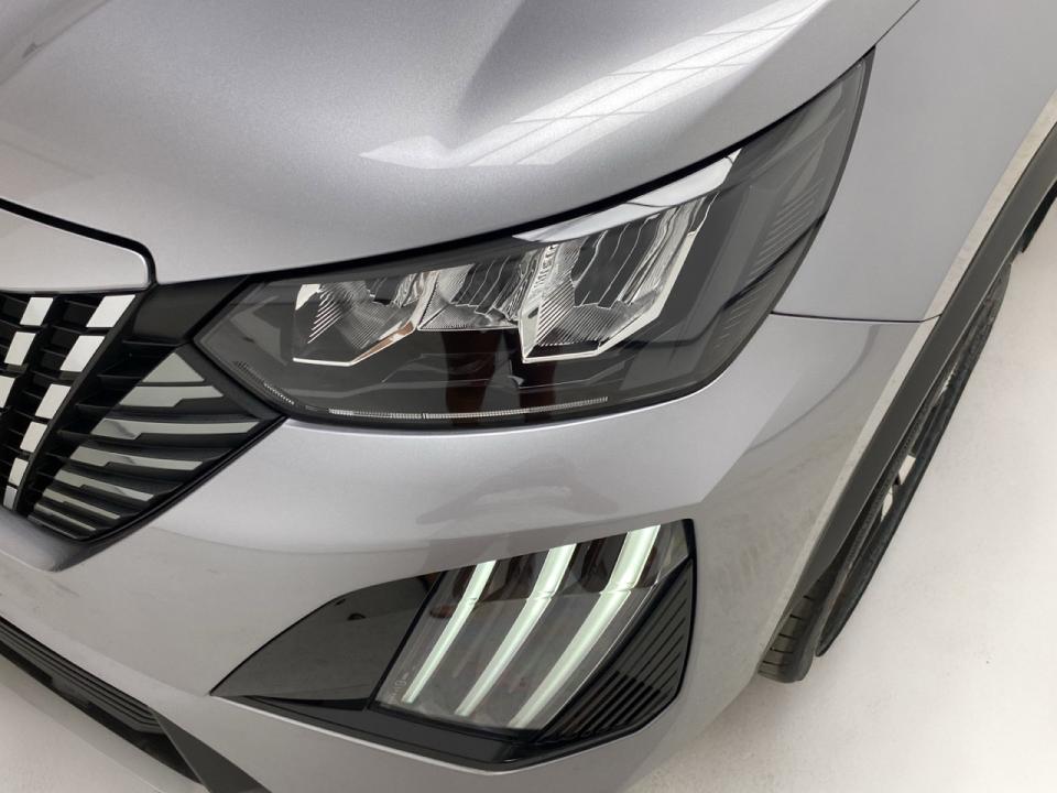 Peugeot 2008 Allure Gasolina 100 S&S 6 Vel. MAN