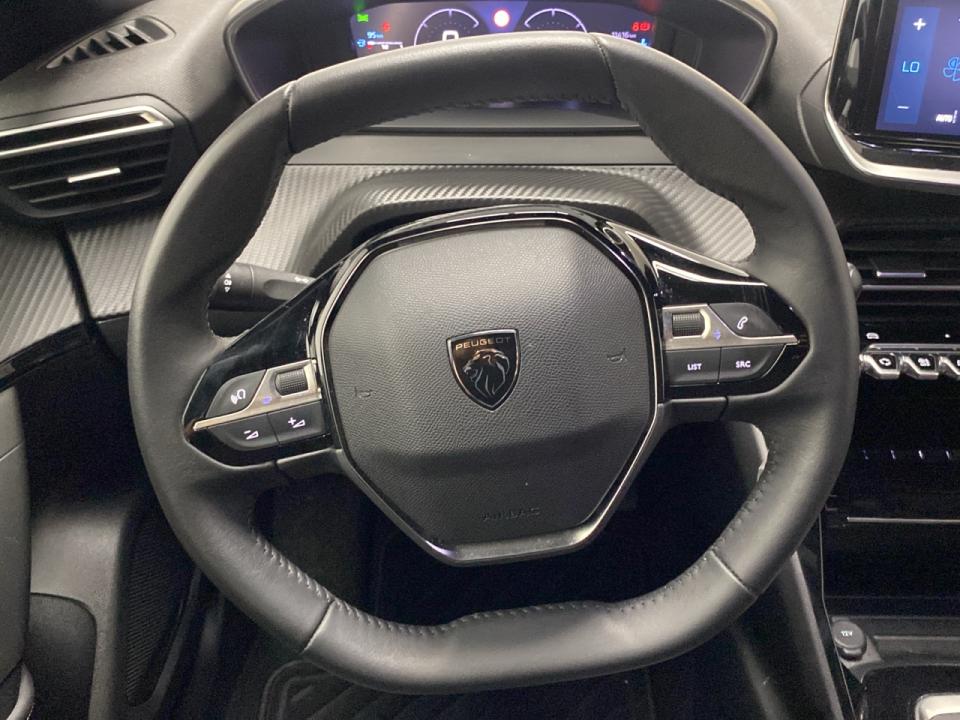 Peugeot 2008 Allure Gasolina 100 S&S 6 Vel. MAN