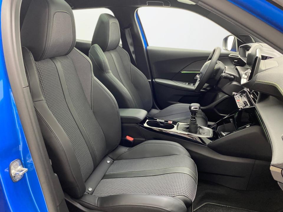 Peugeot 2008 GT Puretech 130 S&S 6 Vel. MAN