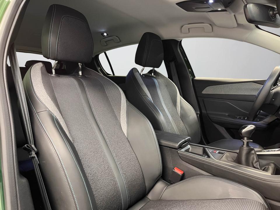 Peugeot 308 5P Allure Gasolina 130 S&S MAN